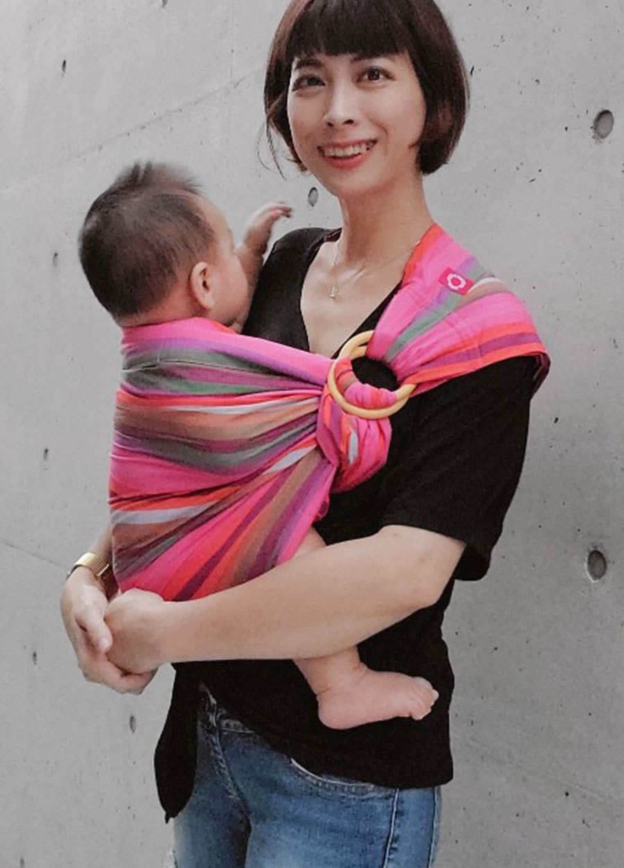 彩虹蠟筆育兒哺乳背巾