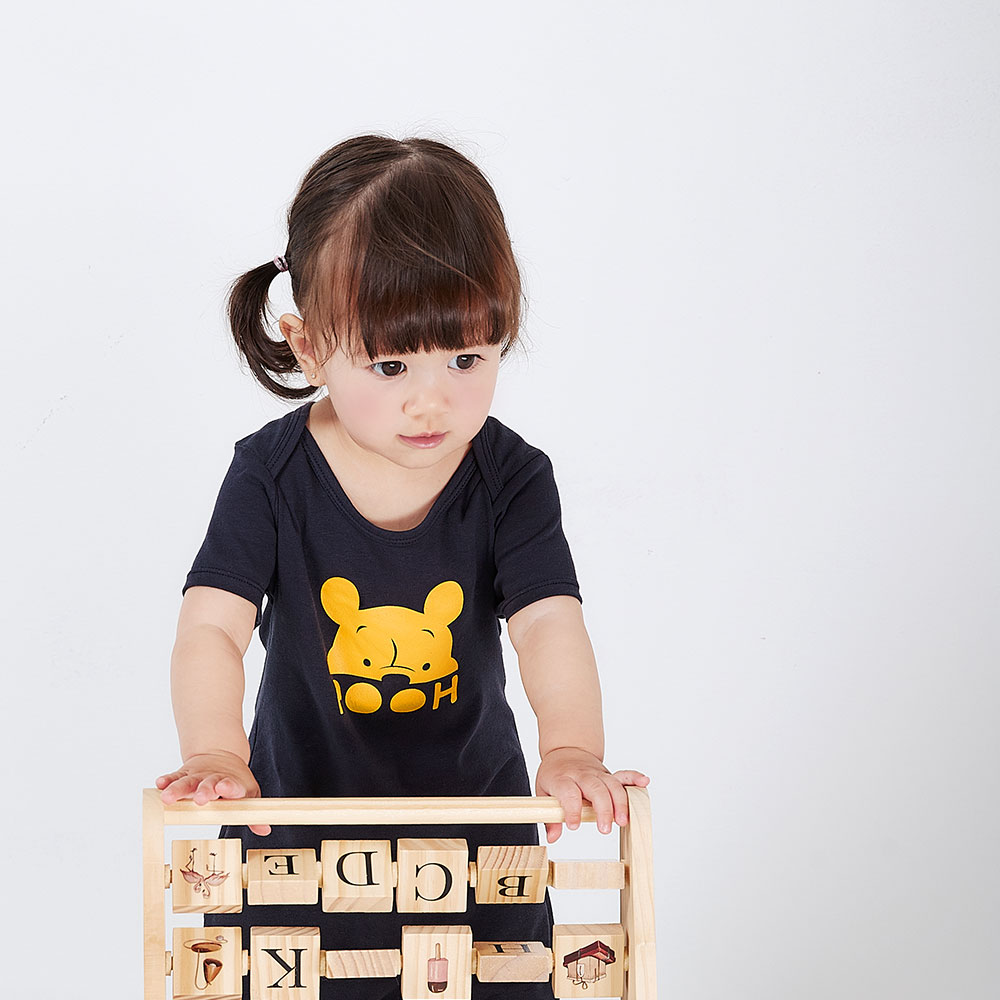 <strong>BABY迪士尼Q彈連身包屁衣-維尼</strong>