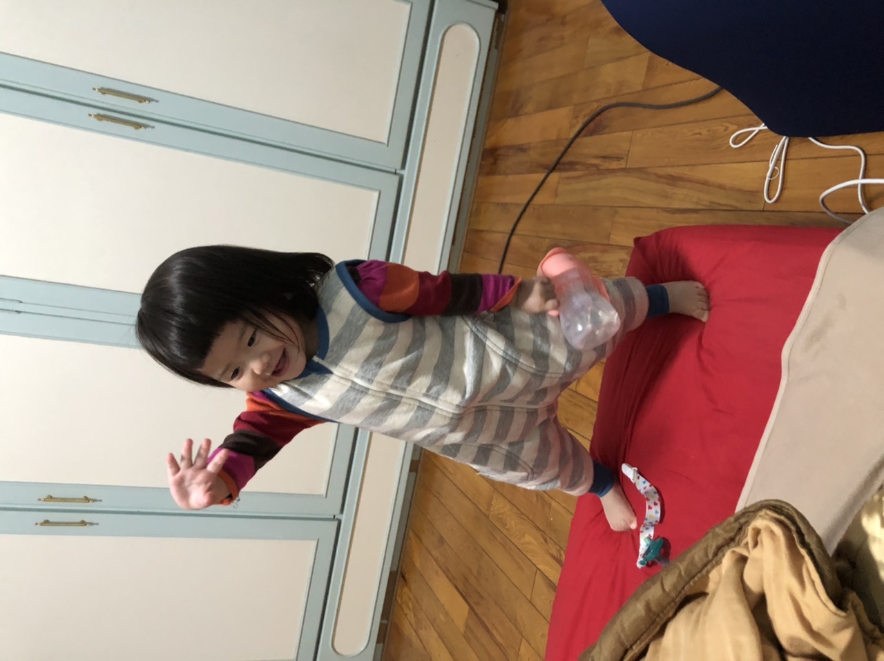 媽媽餵防踢背心